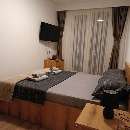 18Th & 16H Floor Secure Luxury Condos With Pool & Fitness Included In Price Σκόπια Εξωτερικό φωτογραφία