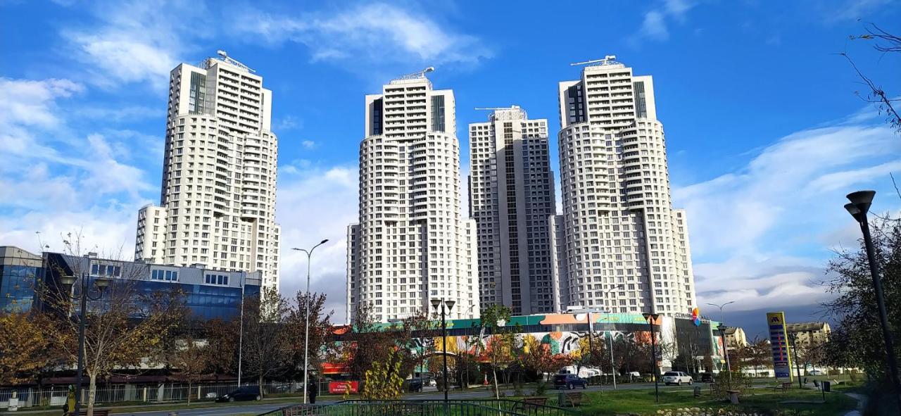 18Th & 16H Floor Secure Luxury Condos With Pool & Fitness Included In Price Σκόπια Εξωτερικό φωτογραφία
