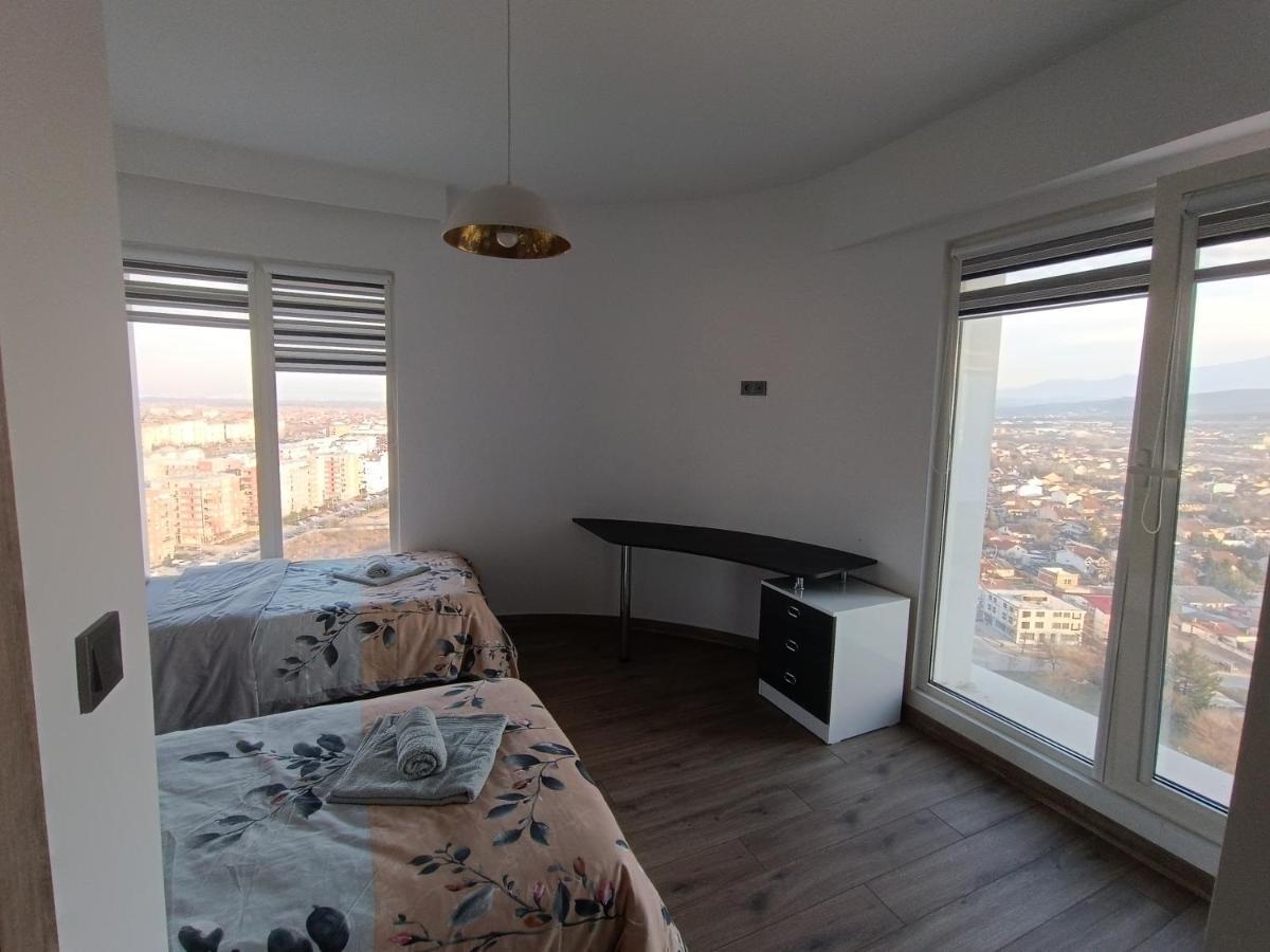 18Th & 16H Floor Secure Luxury Condos With Pool & Fitness Included In Price Σκόπια Εξωτερικό φωτογραφία
