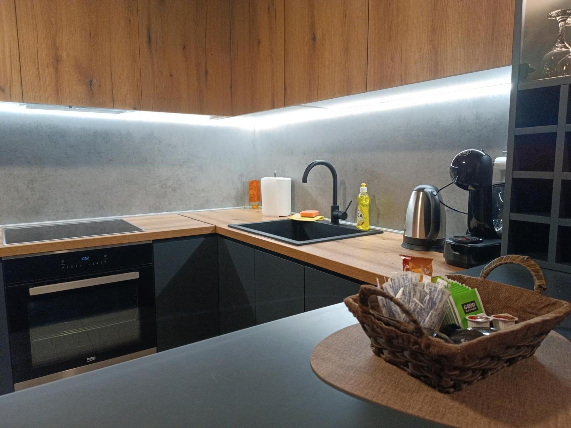 18Th & 16H Floor Secure Luxury Condos With Pool & Fitness Included In Price Σκόπια Εξωτερικό φωτογραφία