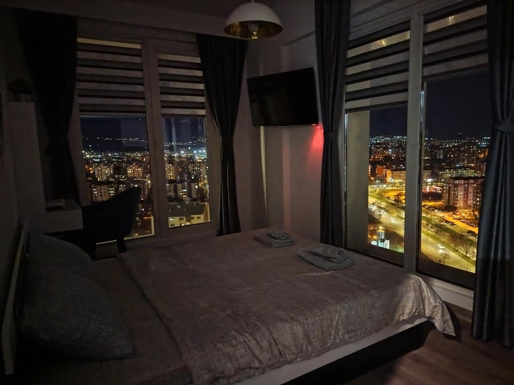 18Th & 16H Floor Secure Luxury Condos With Pool & Fitness Included In Price Σκόπια Εξωτερικό φωτογραφία